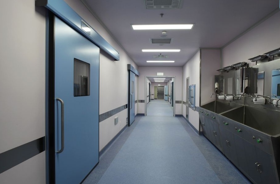 photo couloir d'un hôpital
